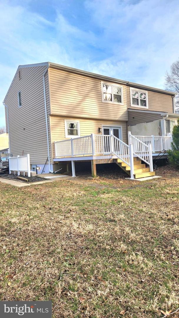 1050 Brightleaf Dr Property Photo 2