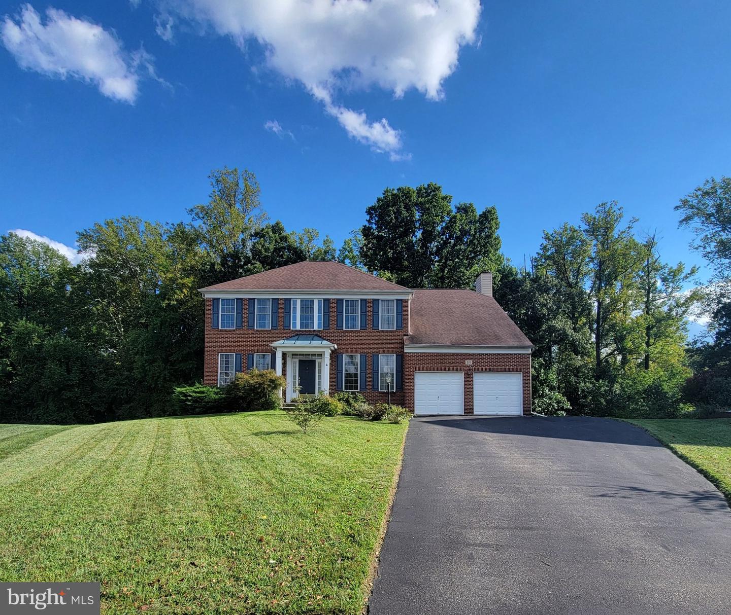 811 Lamoka Dr Property Photo 2