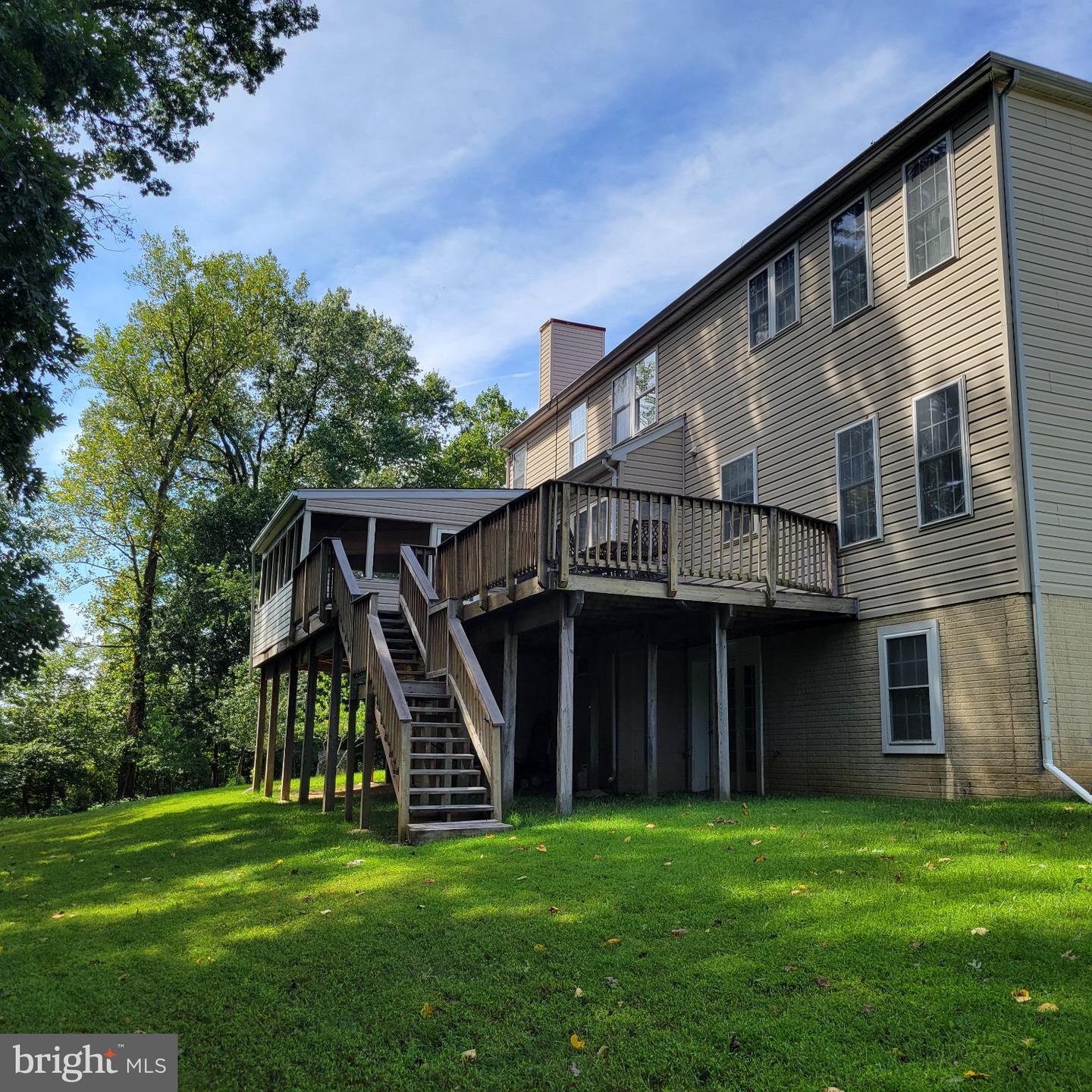 811 Lamoka Dr Property Photo 8