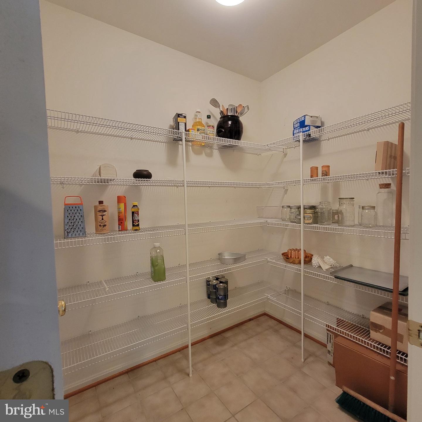 811 Lamoka Dr Property Photo 15