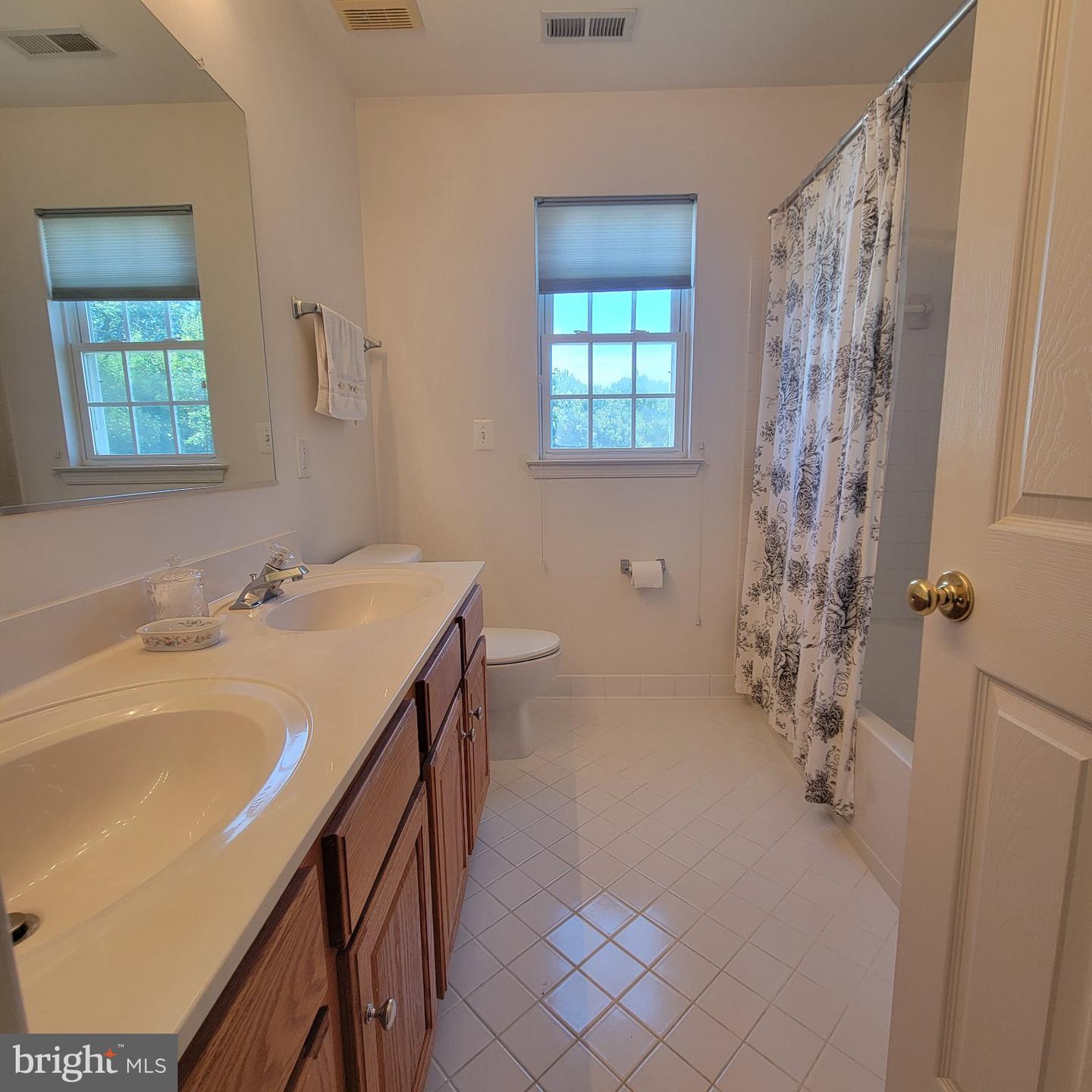 811 Lamoka Dr Property Photo 39