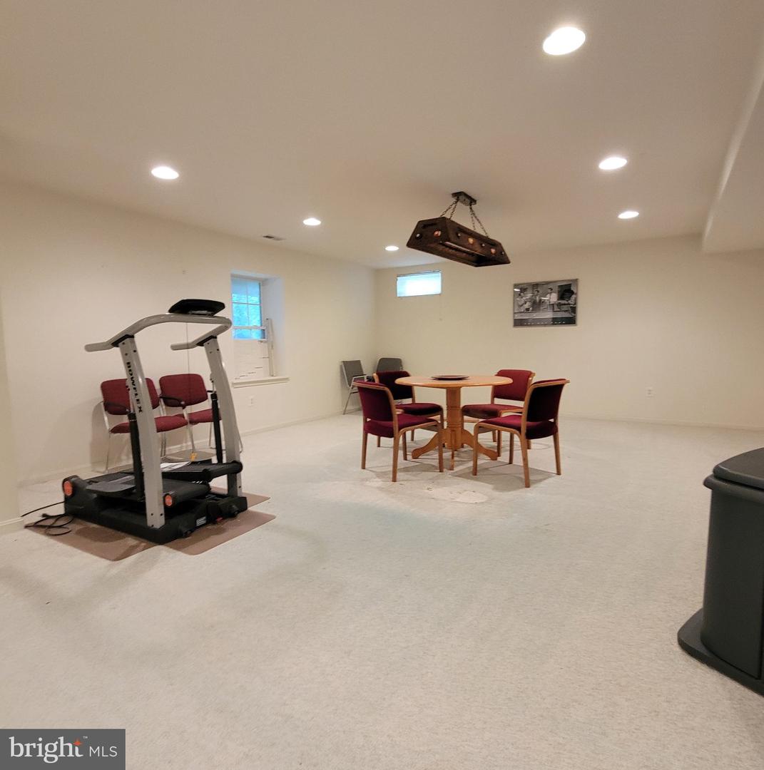 811 Lamoka Dr Property Photo 44