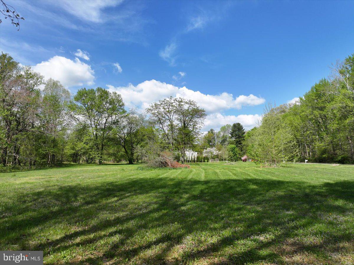 839 Crandell Rd Property Photo 8