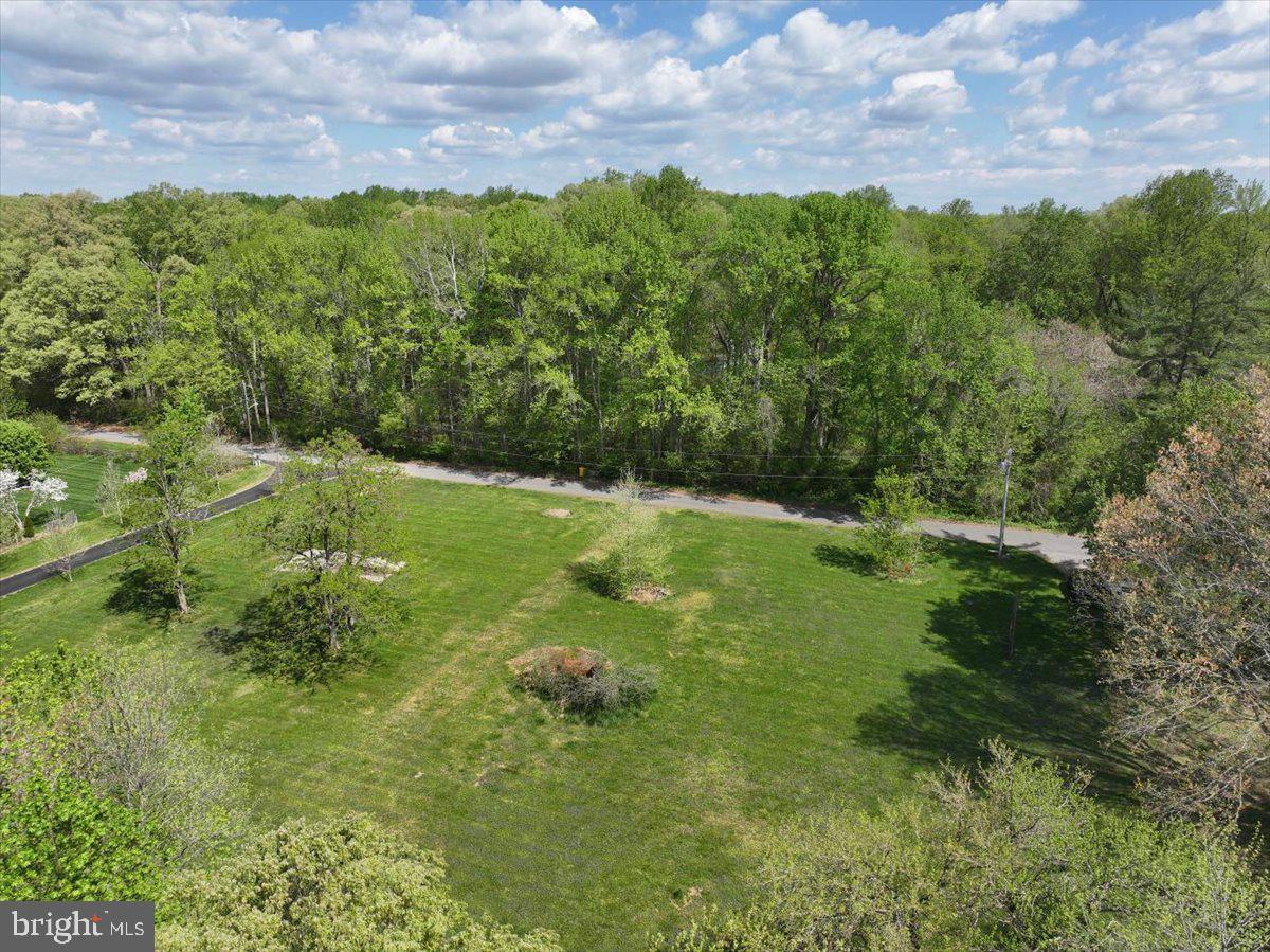 839 Crandell Rd Property Photo 19