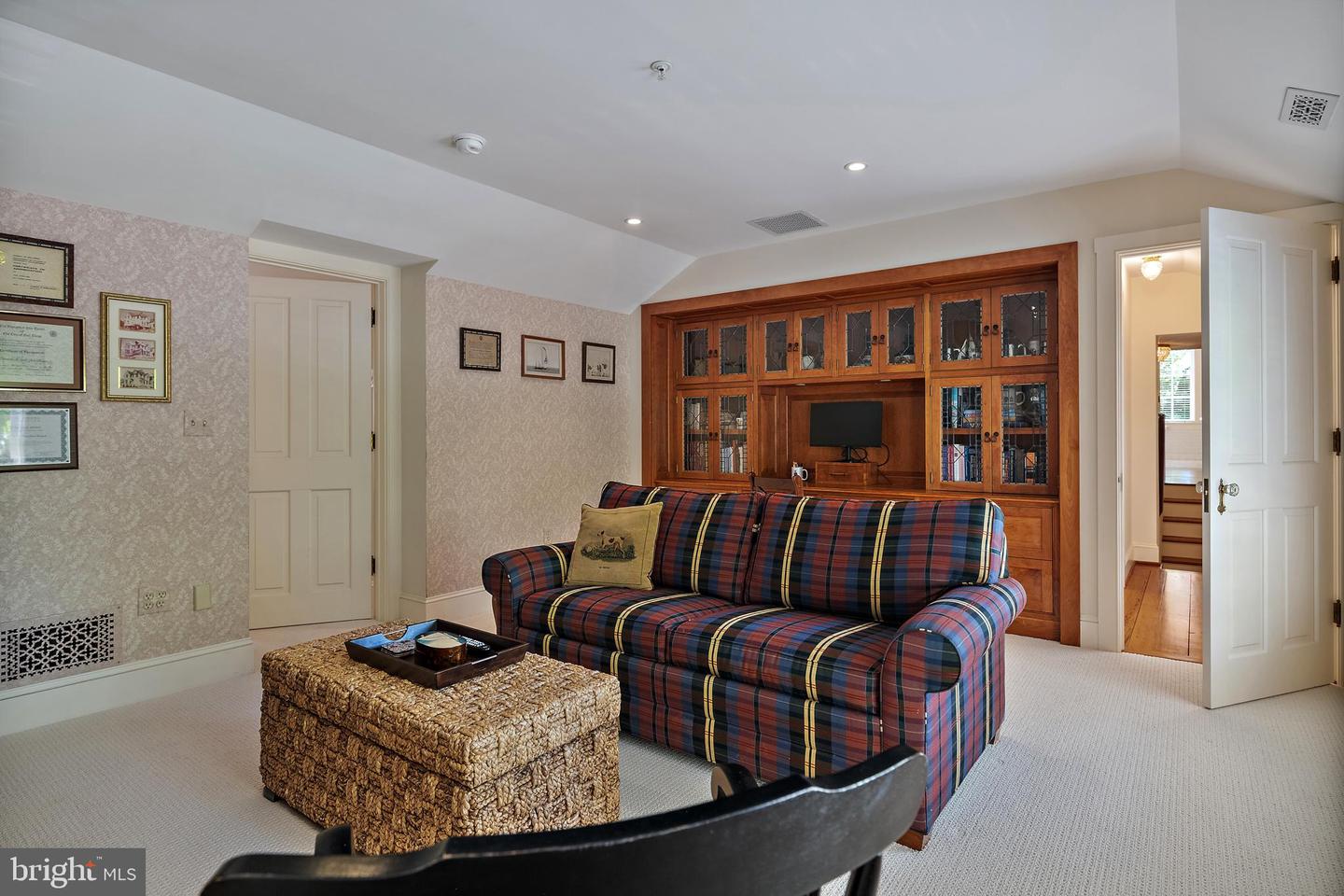 16 Maryland Ave Property Photo 33