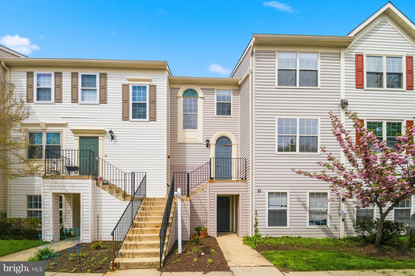 10-K SANDSTONE CT #K Property Photo 1
