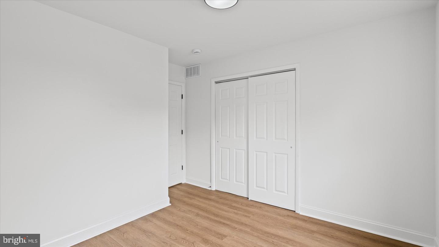 7956 Oakwood Rd Property Photo 27