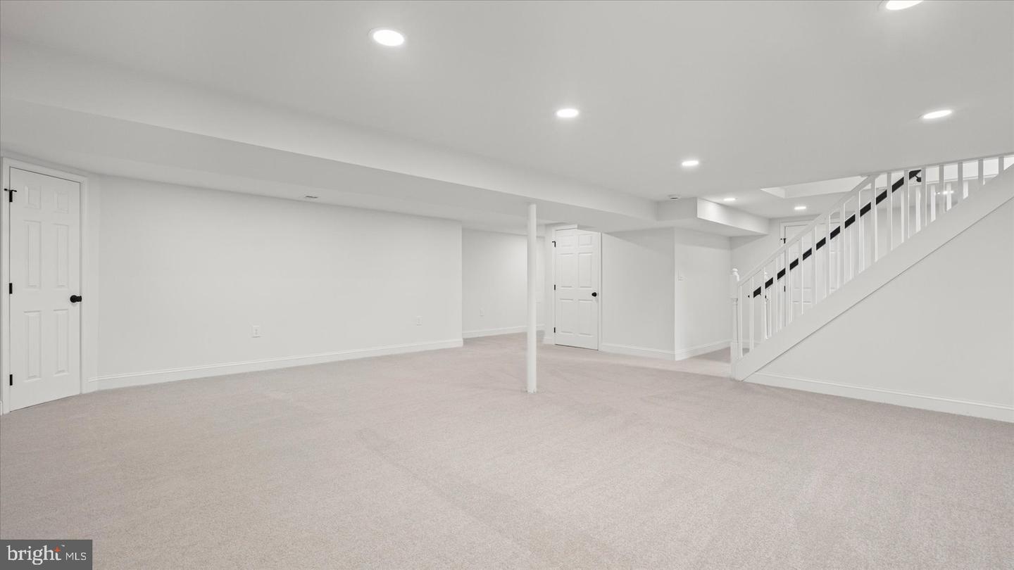 7956 Oakwood Rd Property Photo 30