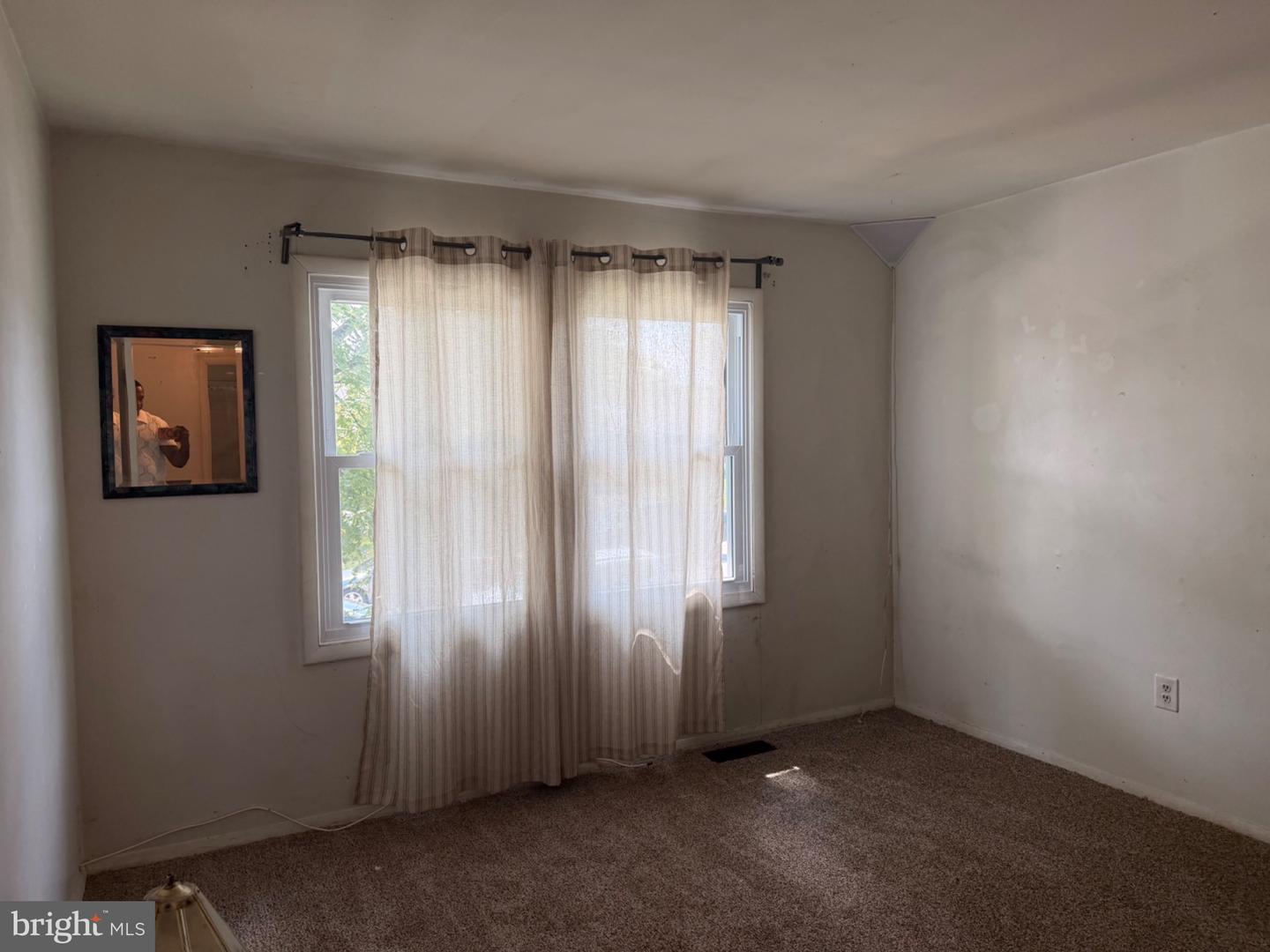 1345 Chapelview Dr Property Photo 4