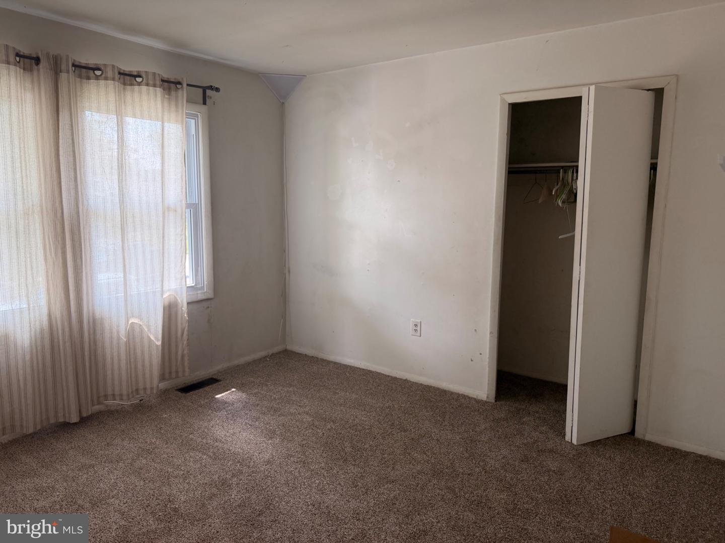 1345 Chapelview Dr Property Photo 5
