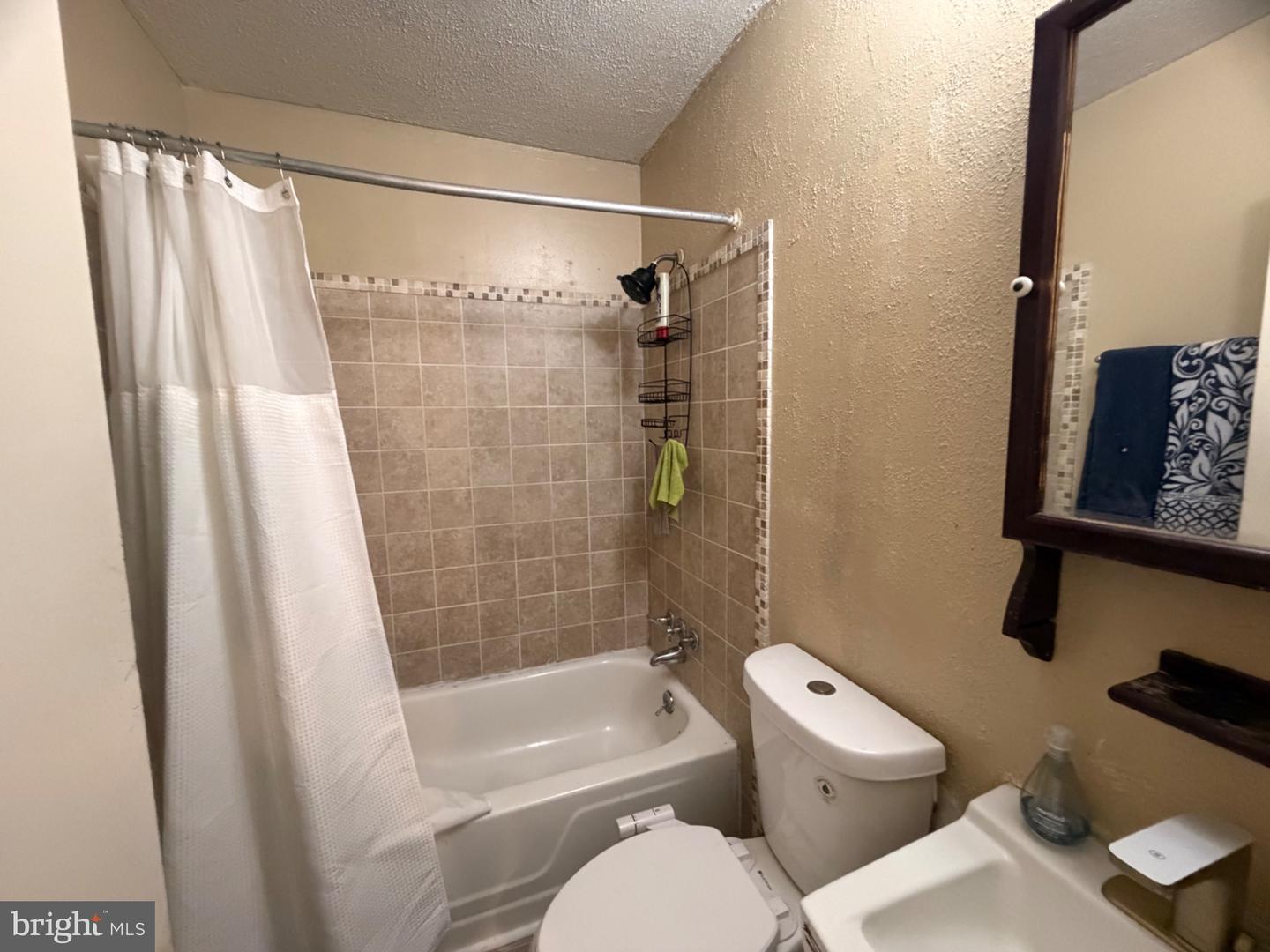 1345 Chapelview Dr Property Photo 7
