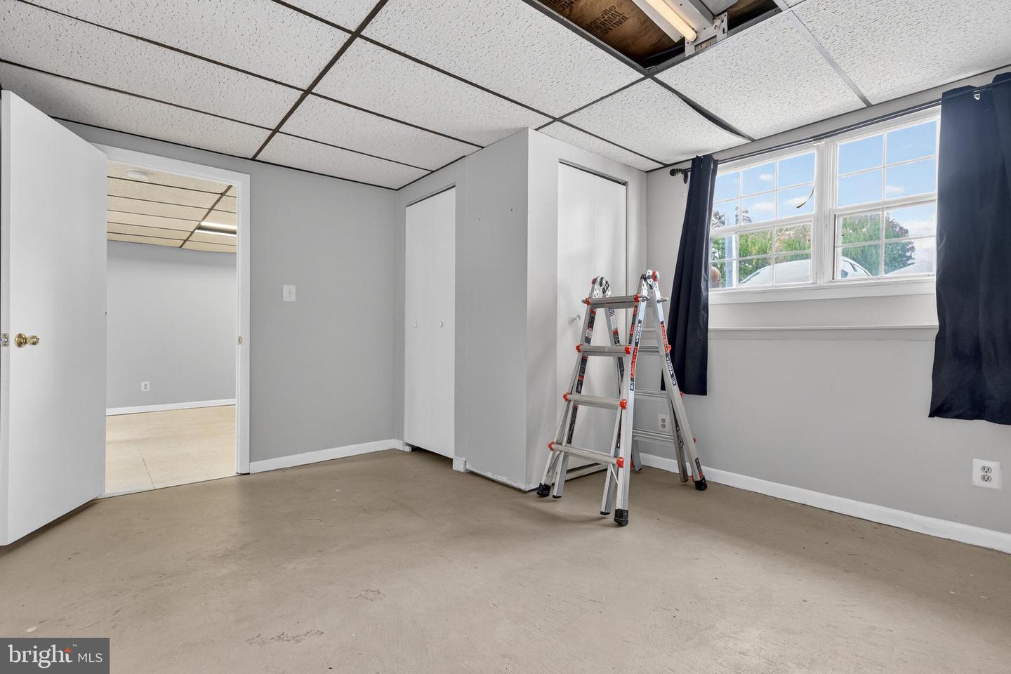 1105 Hotel Dr Property Photo 15