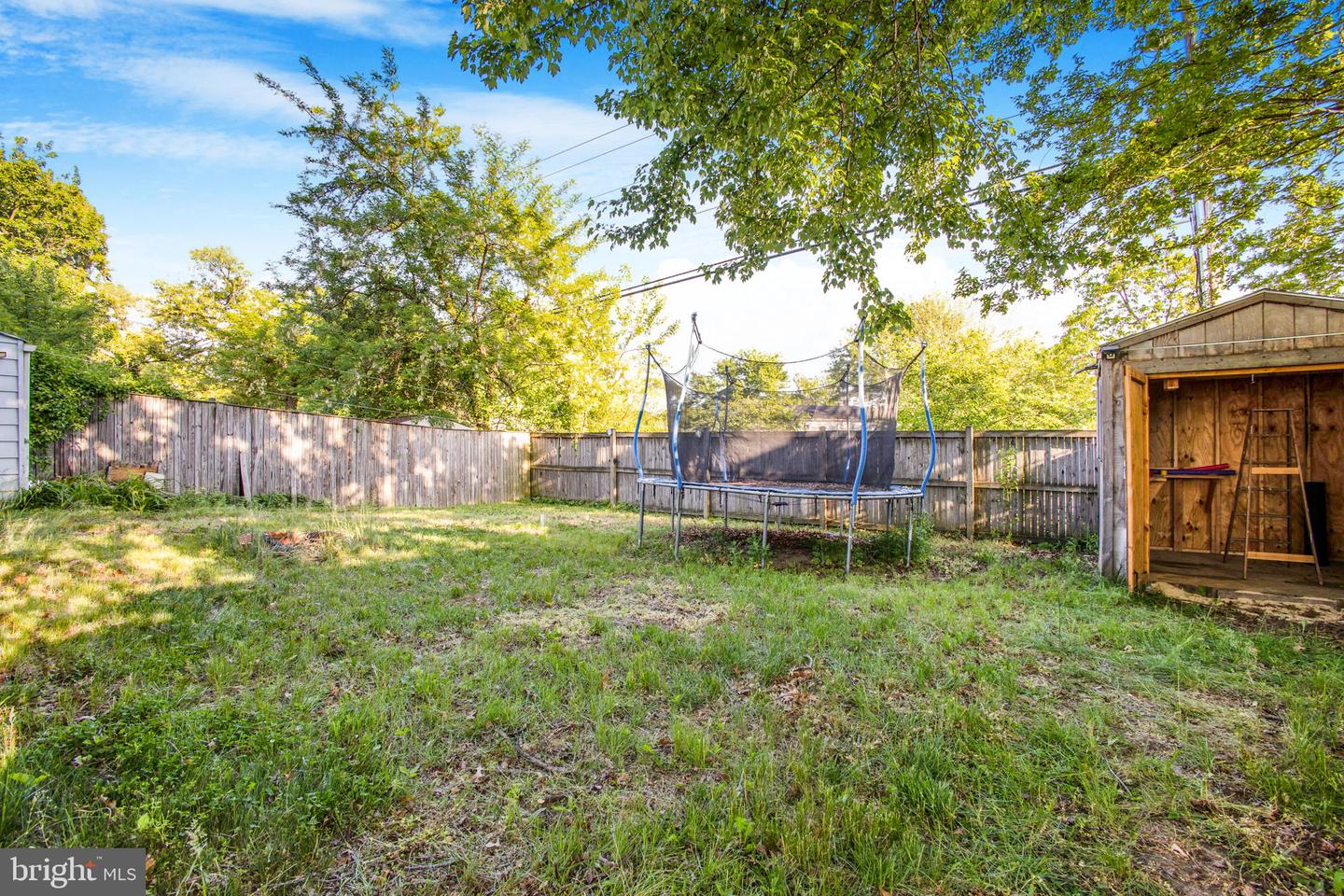 1073 Kings Rd Property Photo 7