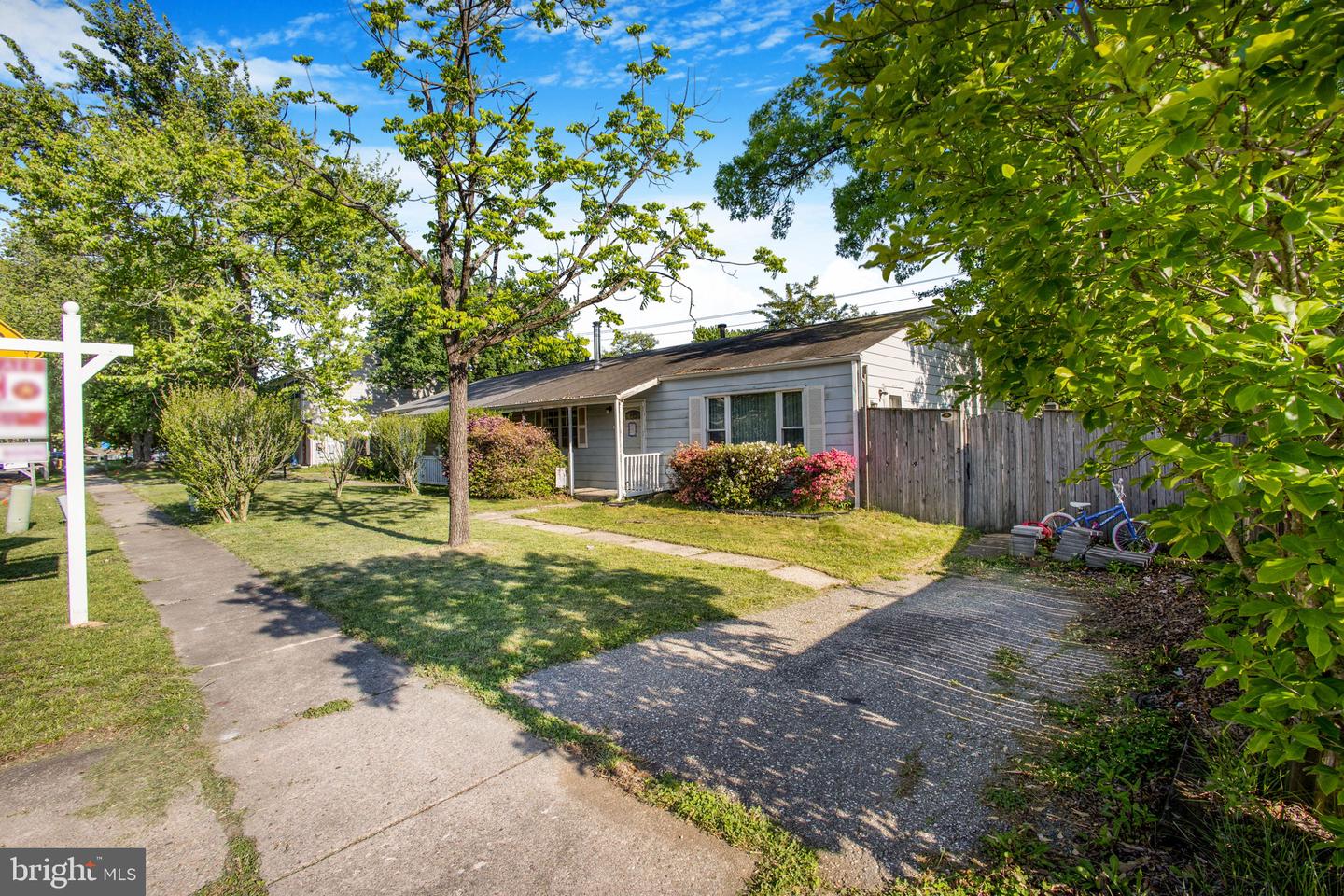 1073 Kings Rd Property Photo 9