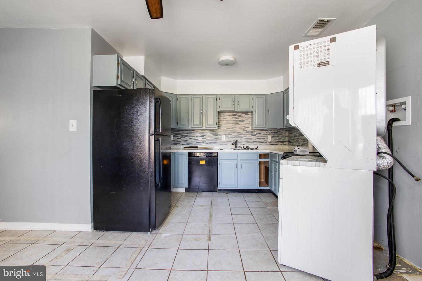 1073 Kings Rd Property Photo 37