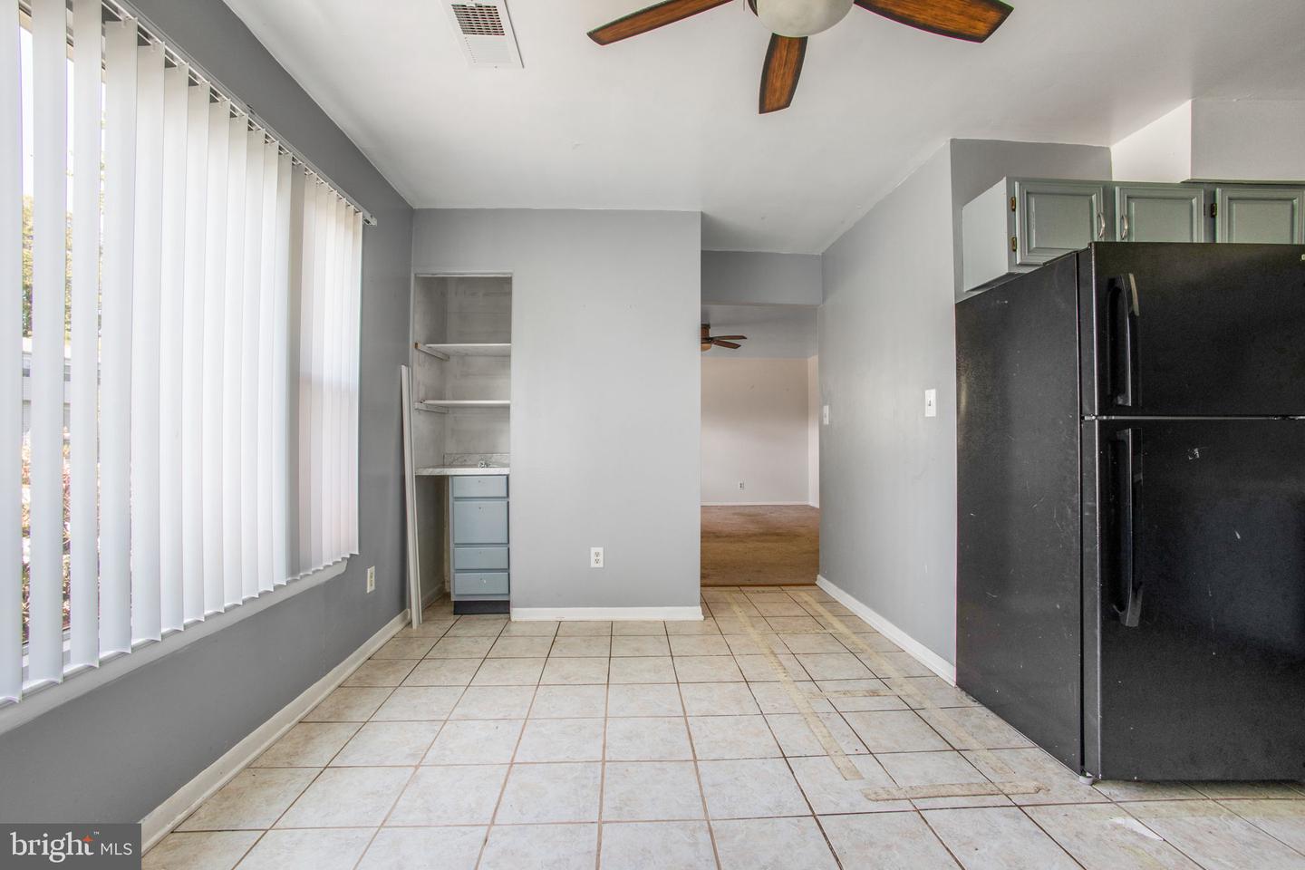1073 Kings Rd Property Photo 38