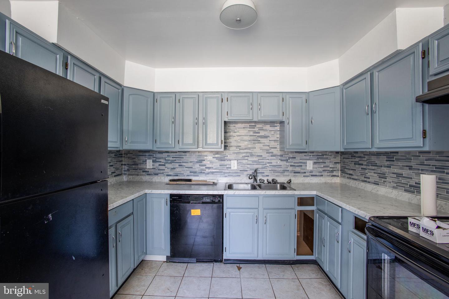 1073 Kings Rd Property Photo 39