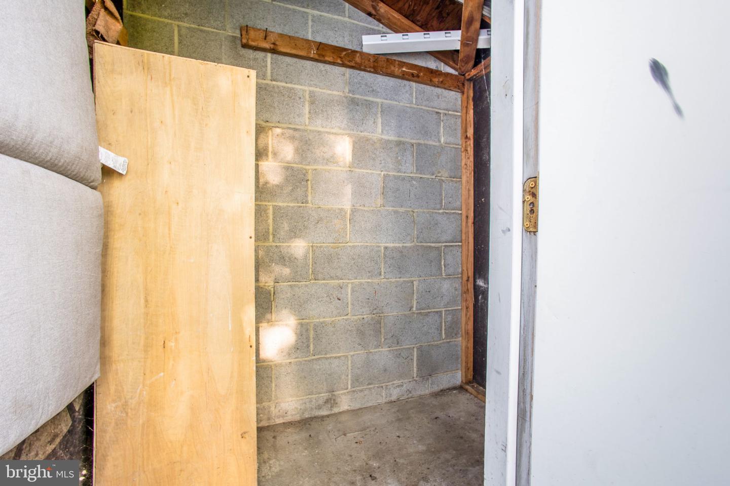 1073 Kings Rd Property Photo 41