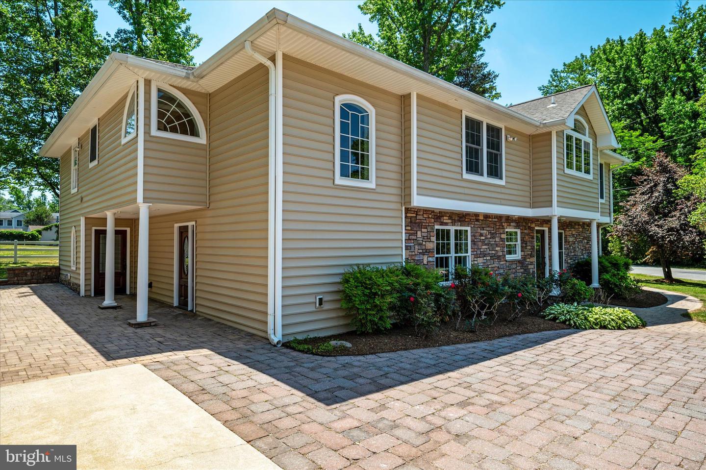 401 Beach Dr Property Photo 51