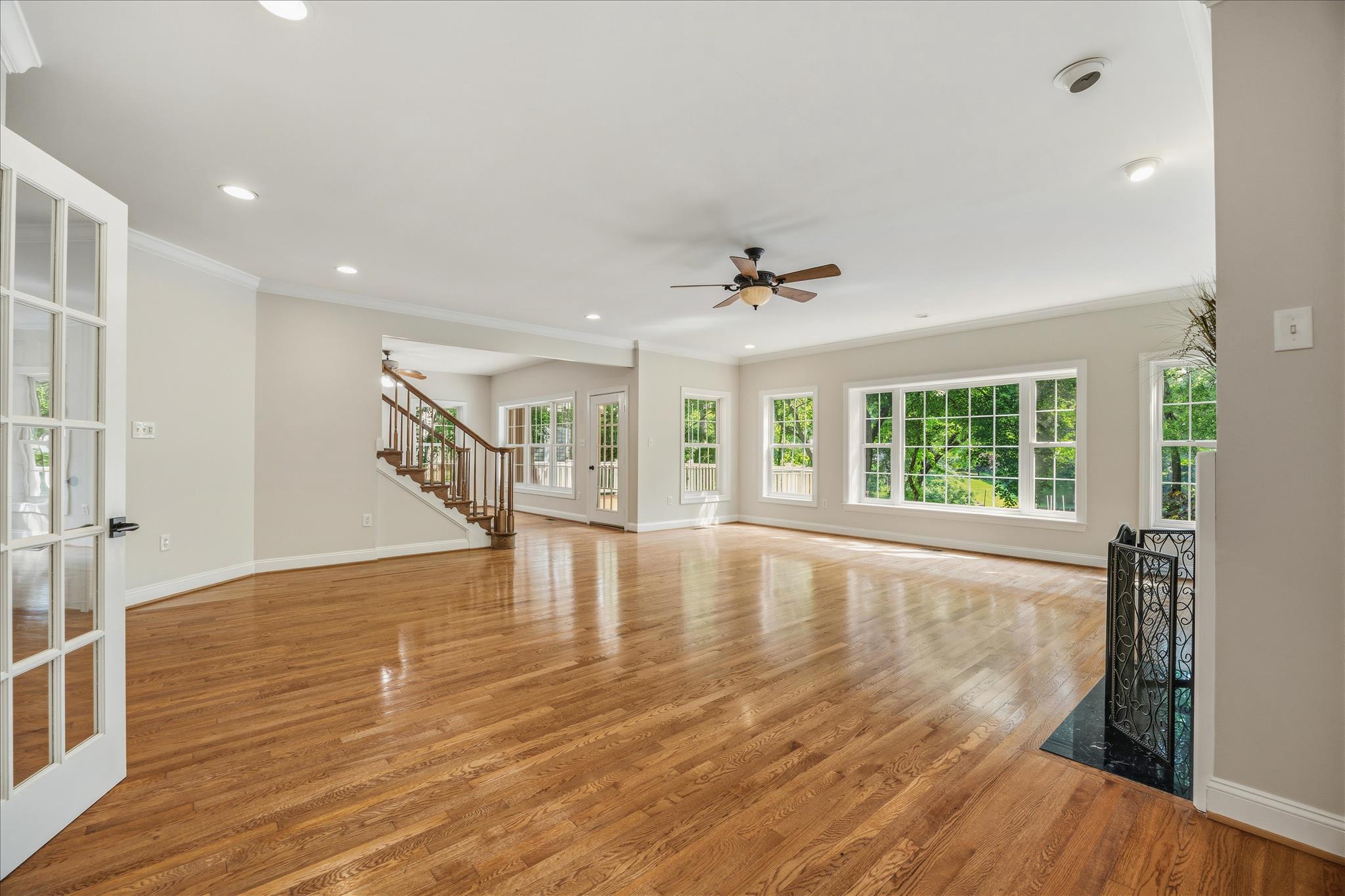 262 Capote Ct E Property Photo 4