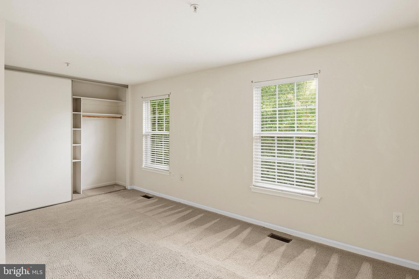 1125 Simsbury Ct Property Photo 13
