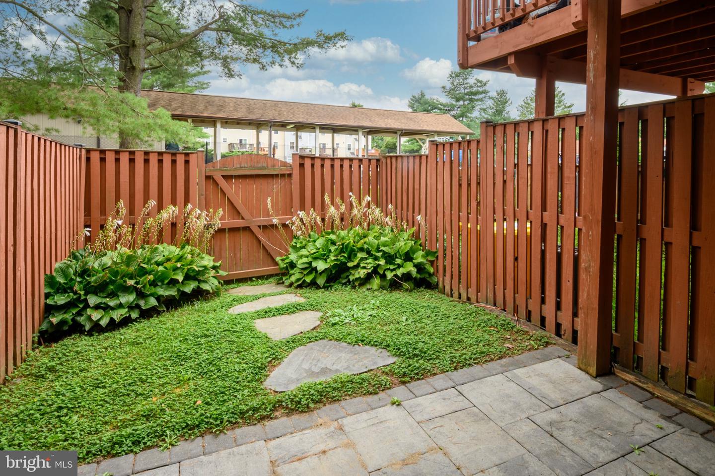 1125 Simsbury Ct Property Photo 18