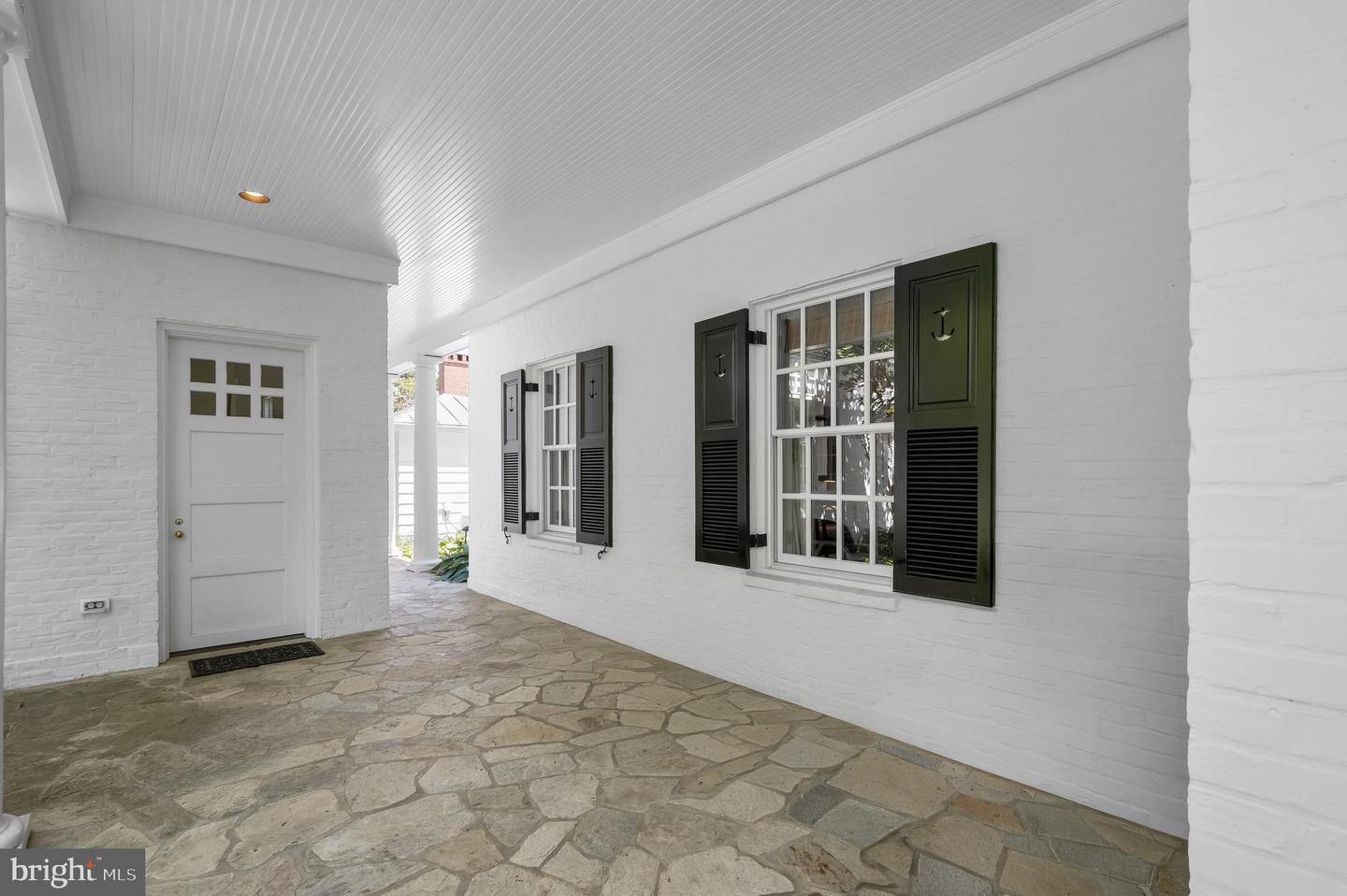747 Bywater Rd Property Photo 10