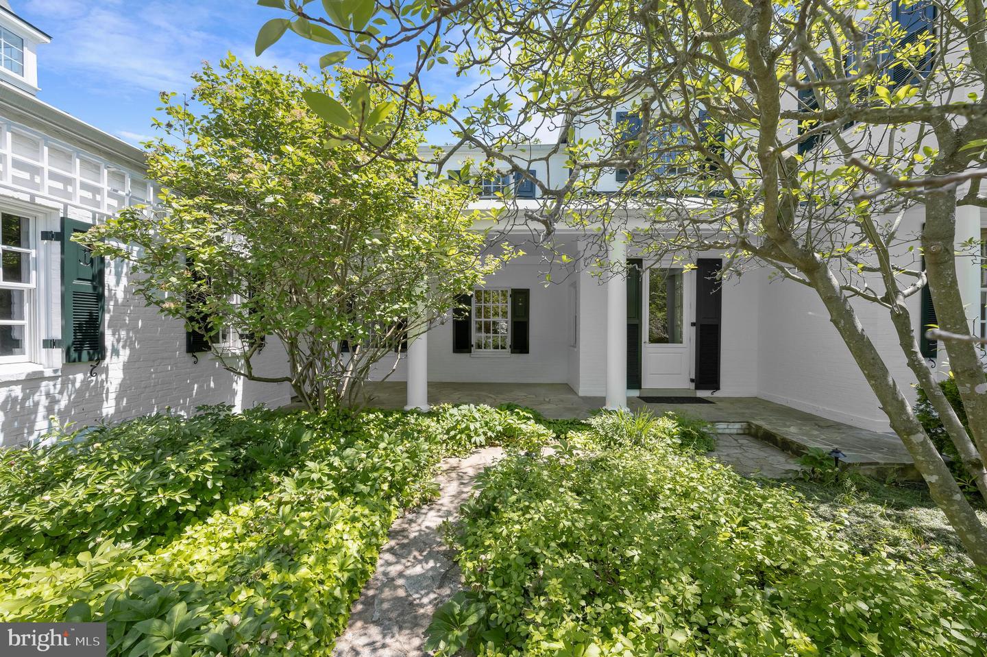 747 Bywater Rd Property Photo 11
