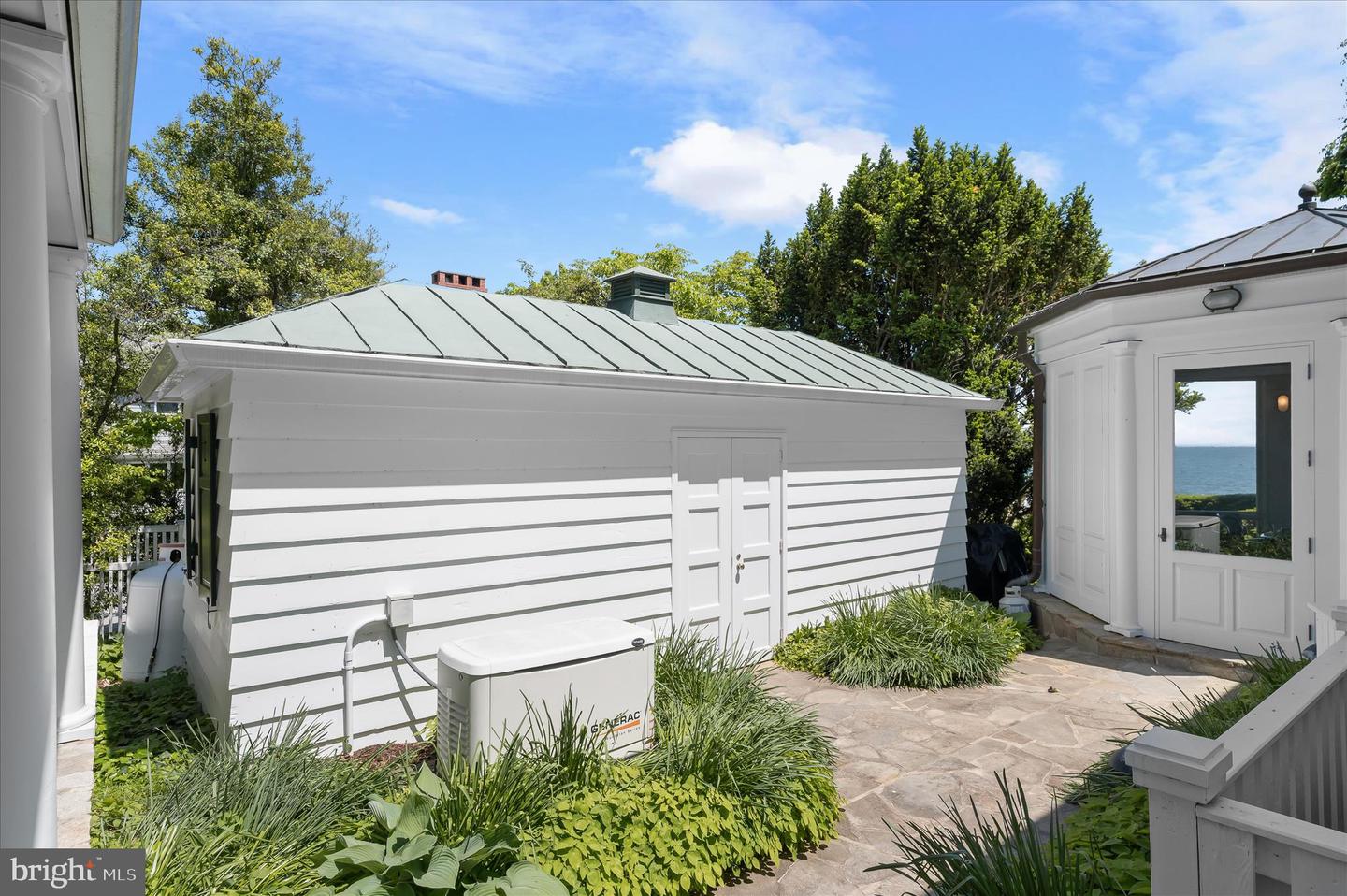 747 Bywater Rd Property Photo 88