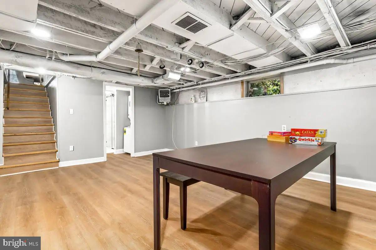 301 Beverley Pl Property Photo 14