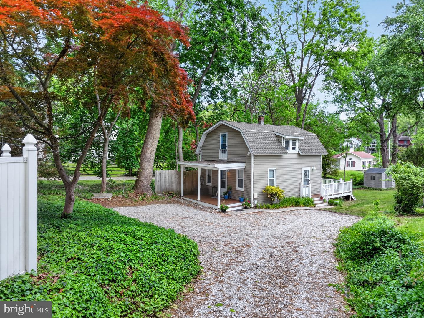 252 Cypress Creek Rd Property Photo 2