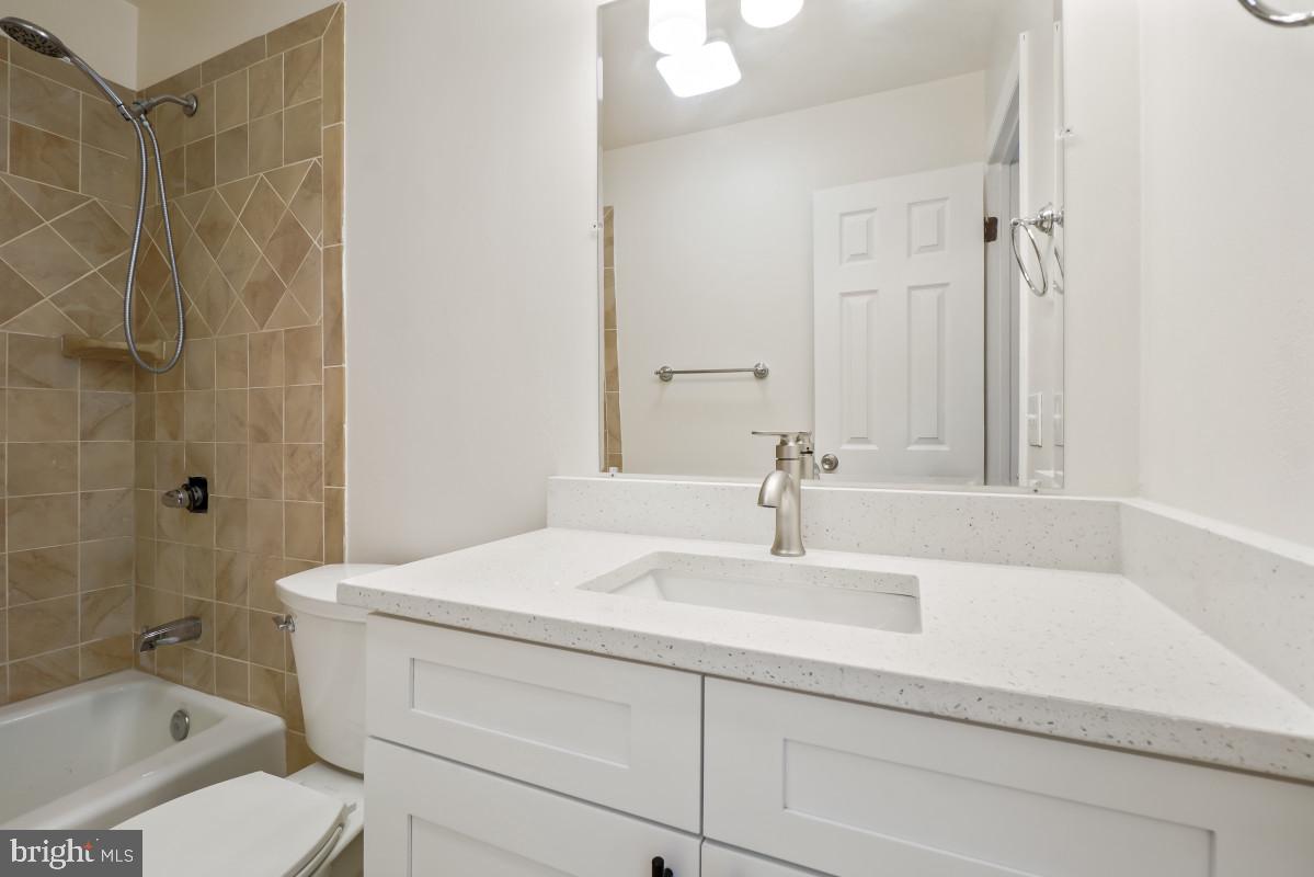 360 Carronade Way Property Photo 43