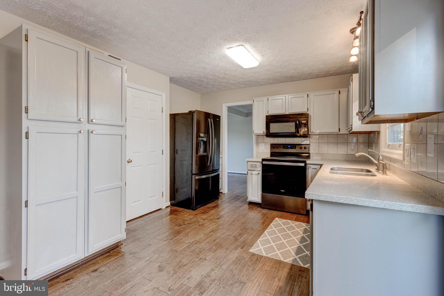 7925 Carriage Dr Property Photo 12