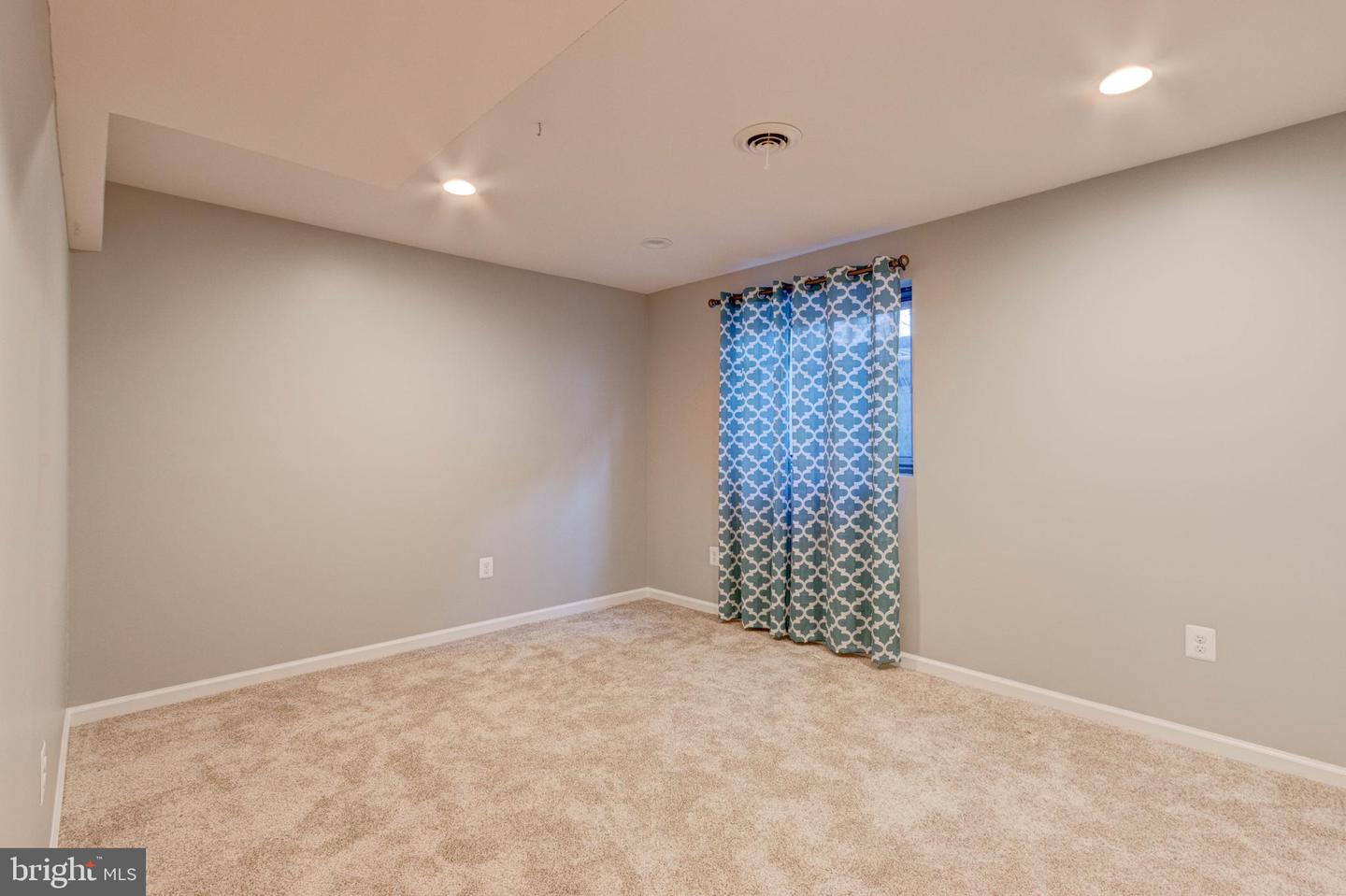 7925 Carriage Dr Property Photo 30