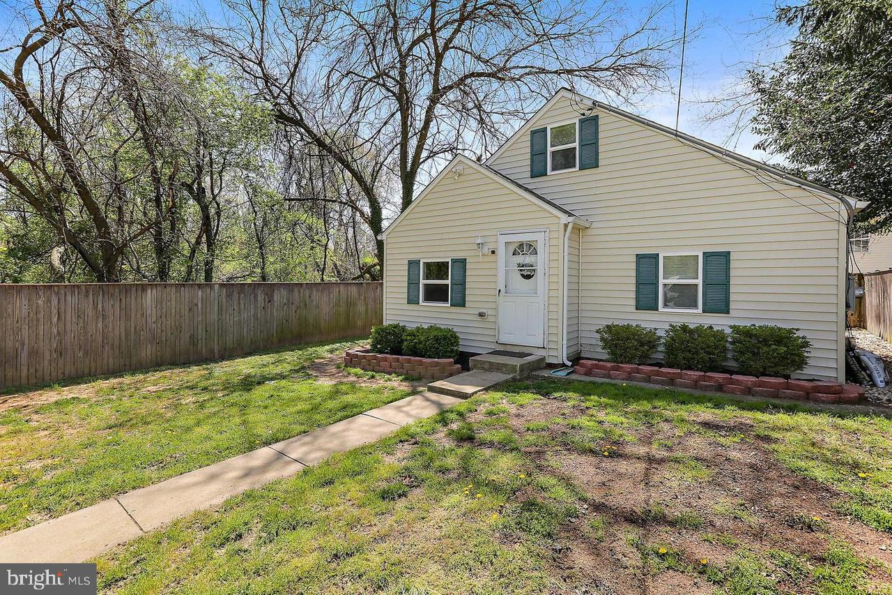 215 Sycamore Property Photo 1