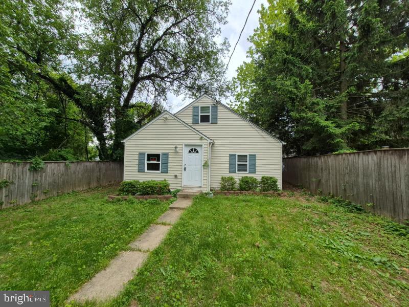 215 Sycamore Property Photo 2
