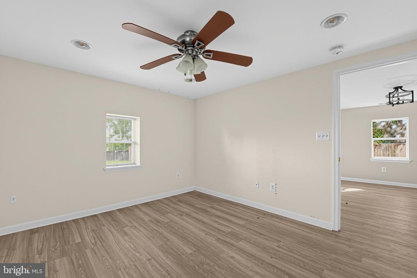 215 Sycamore Property Photo 9