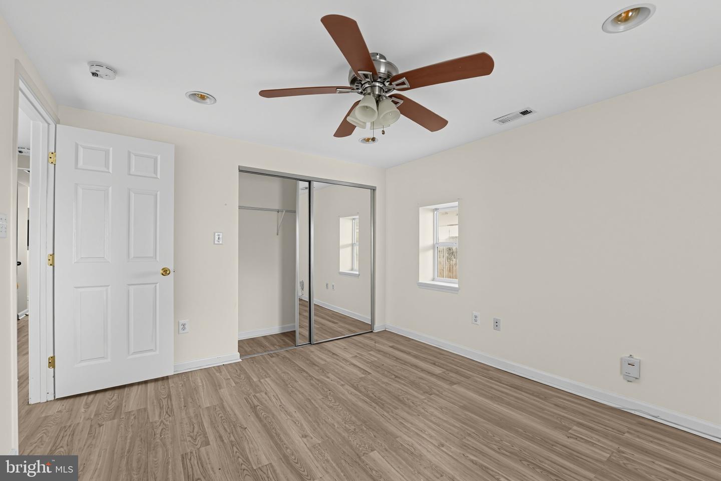 215 Sycamore Property Photo 10