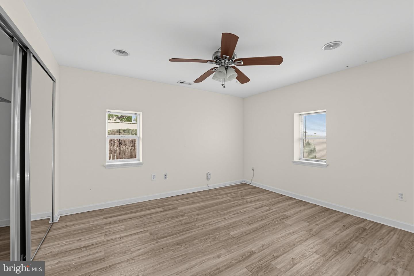 215 Sycamore Property Photo 11