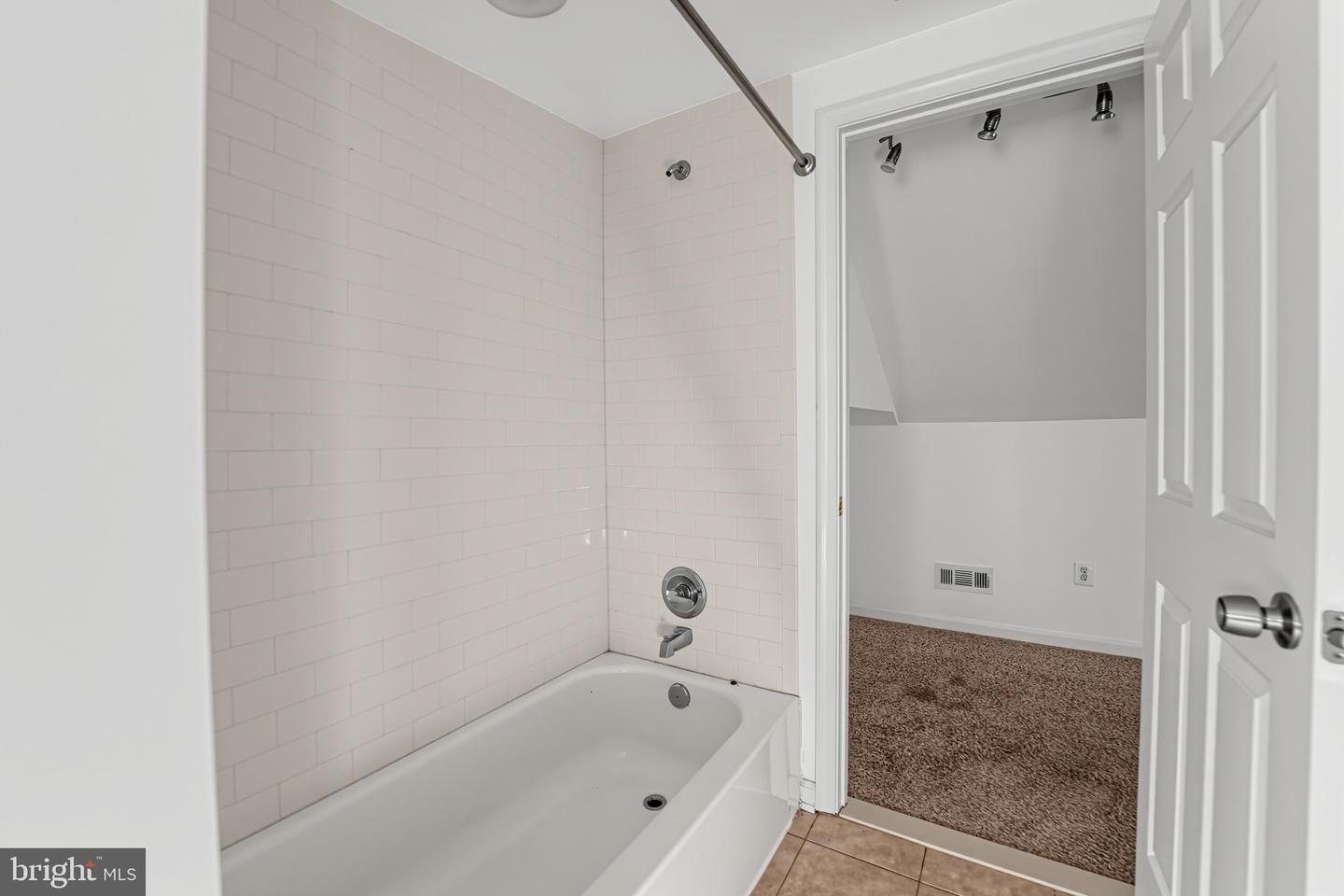 215 Sycamore Property Photo 12