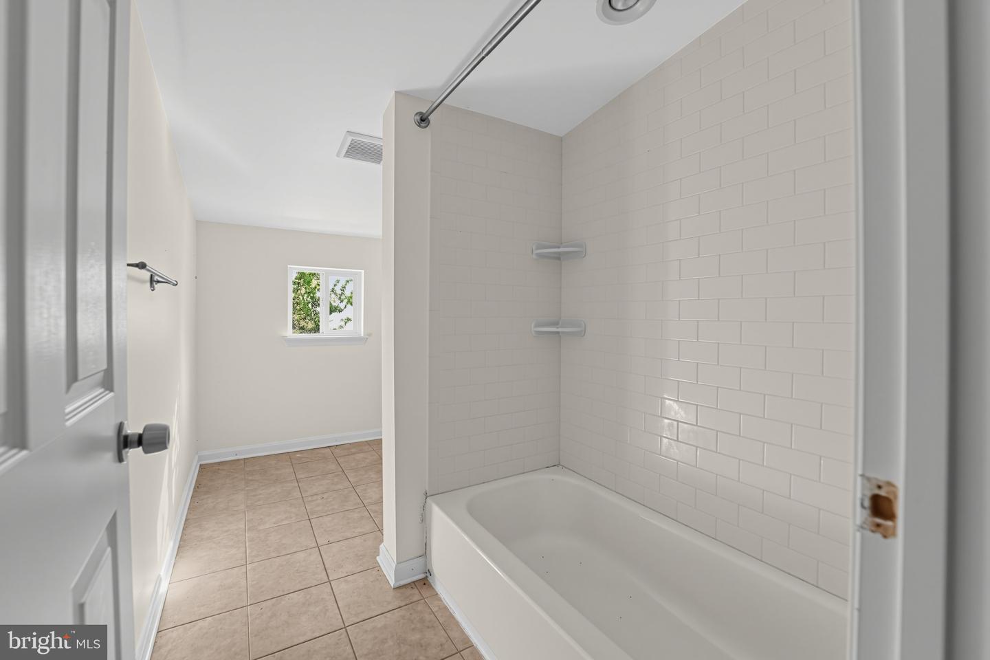215 Sycamore Property Photo 15