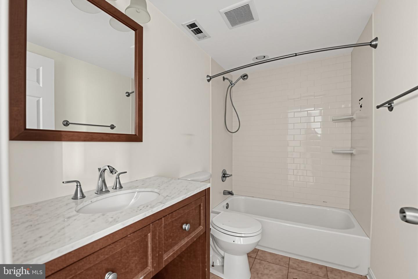 215 Sycamore Property Photo 16
