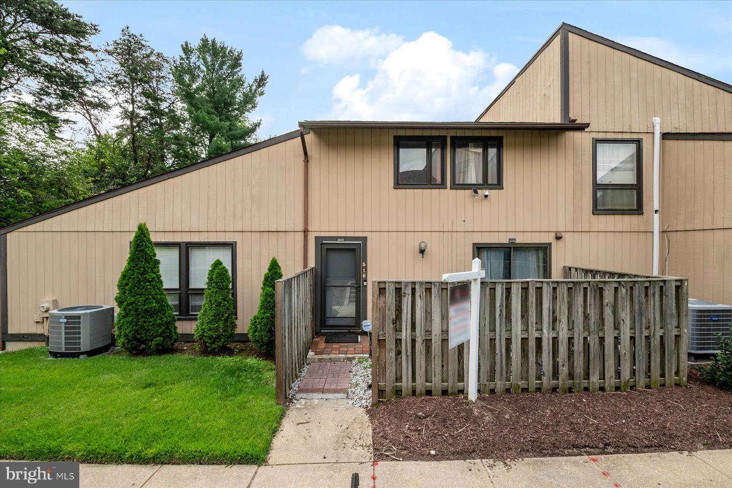 516 West Ct Property Photo 28