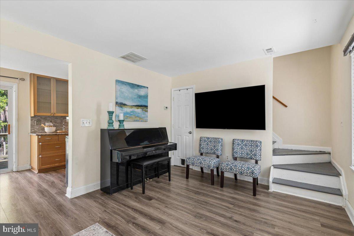 1745 Ridgely Rd Property Photo 3