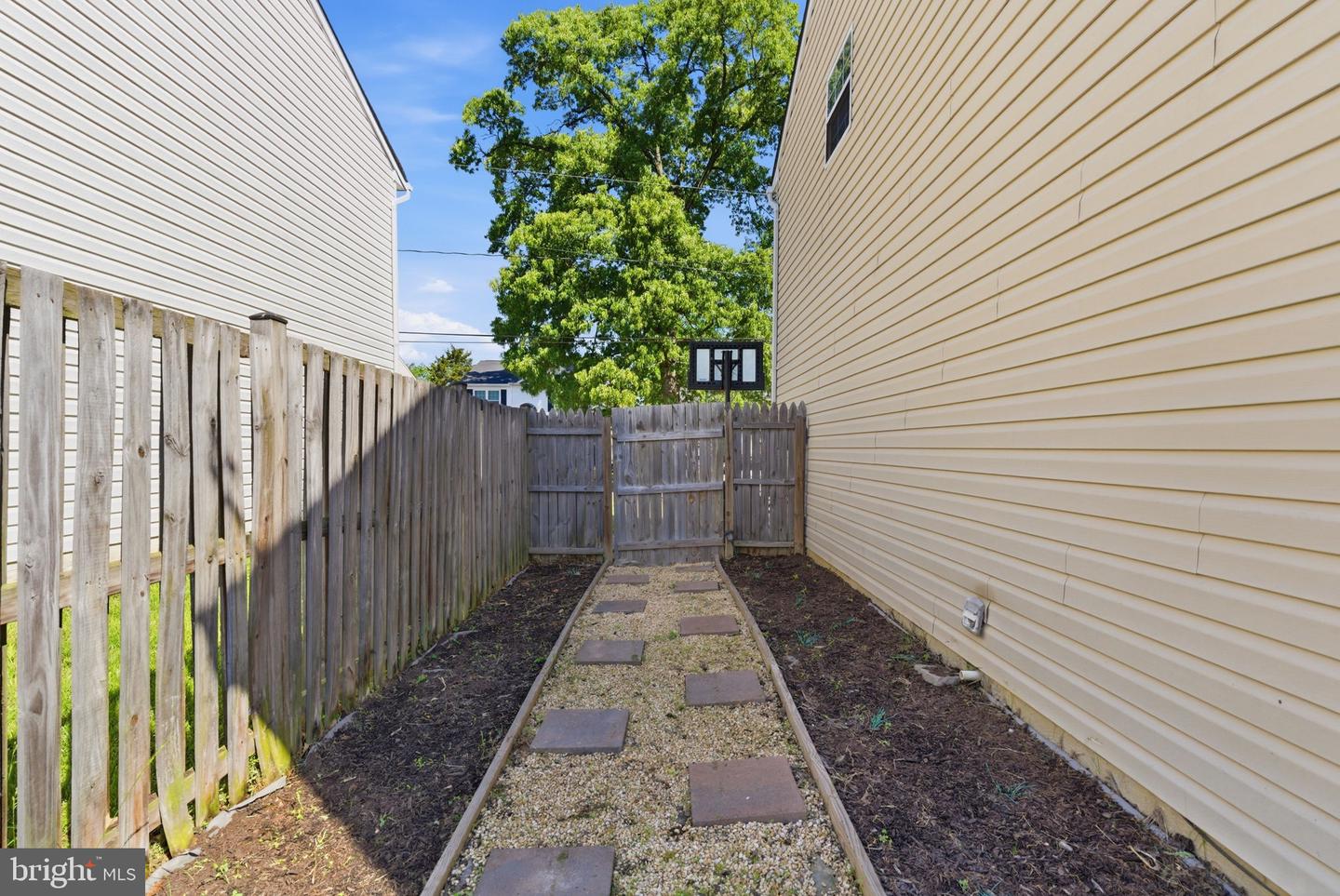 761 207th St Property Photo 35