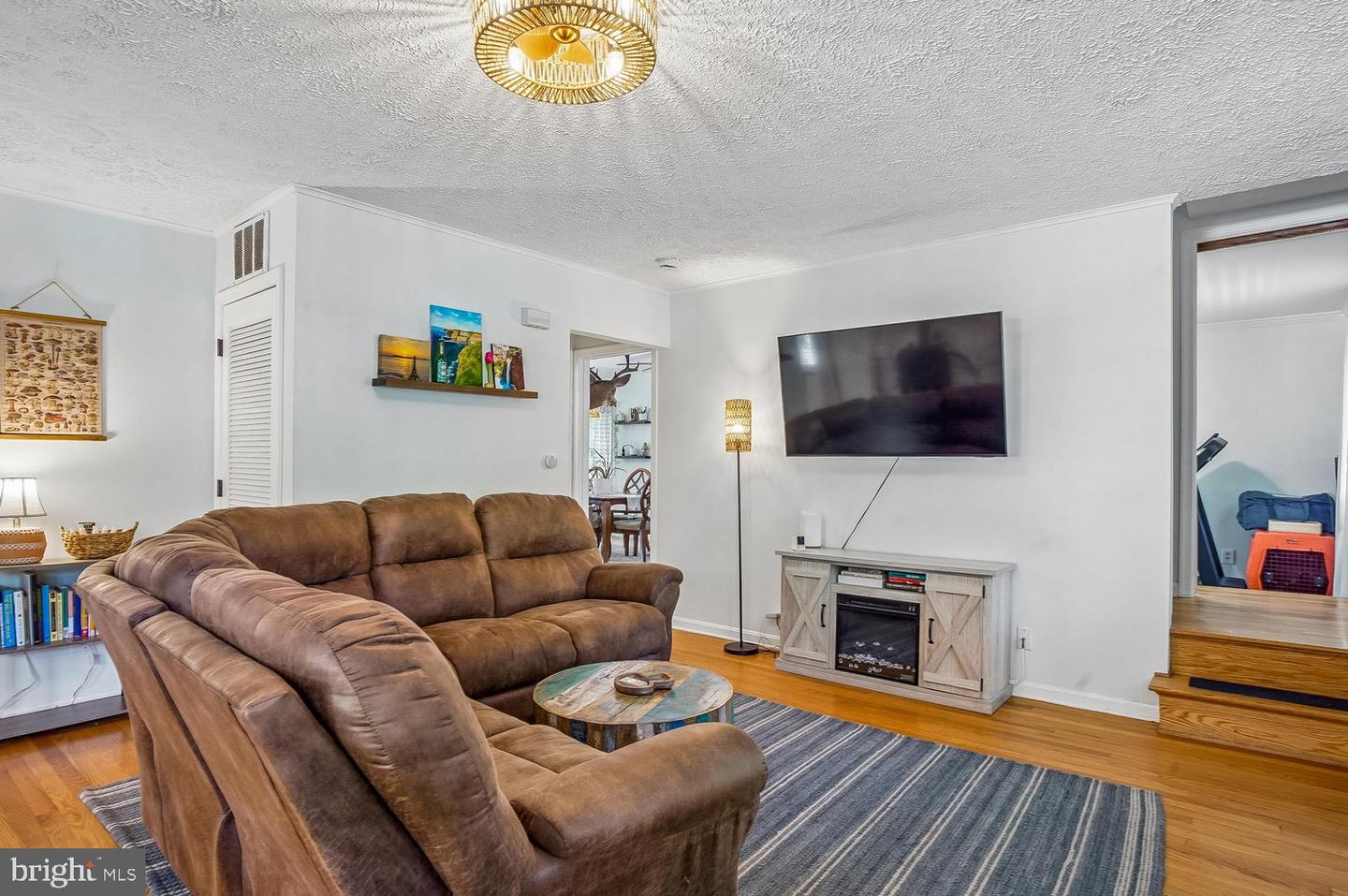 1217 Pine Ave Property Photo 4