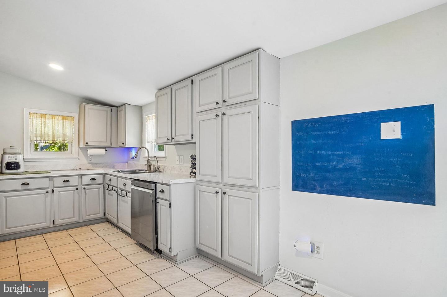 1217 Pine Ave Property Photo 17