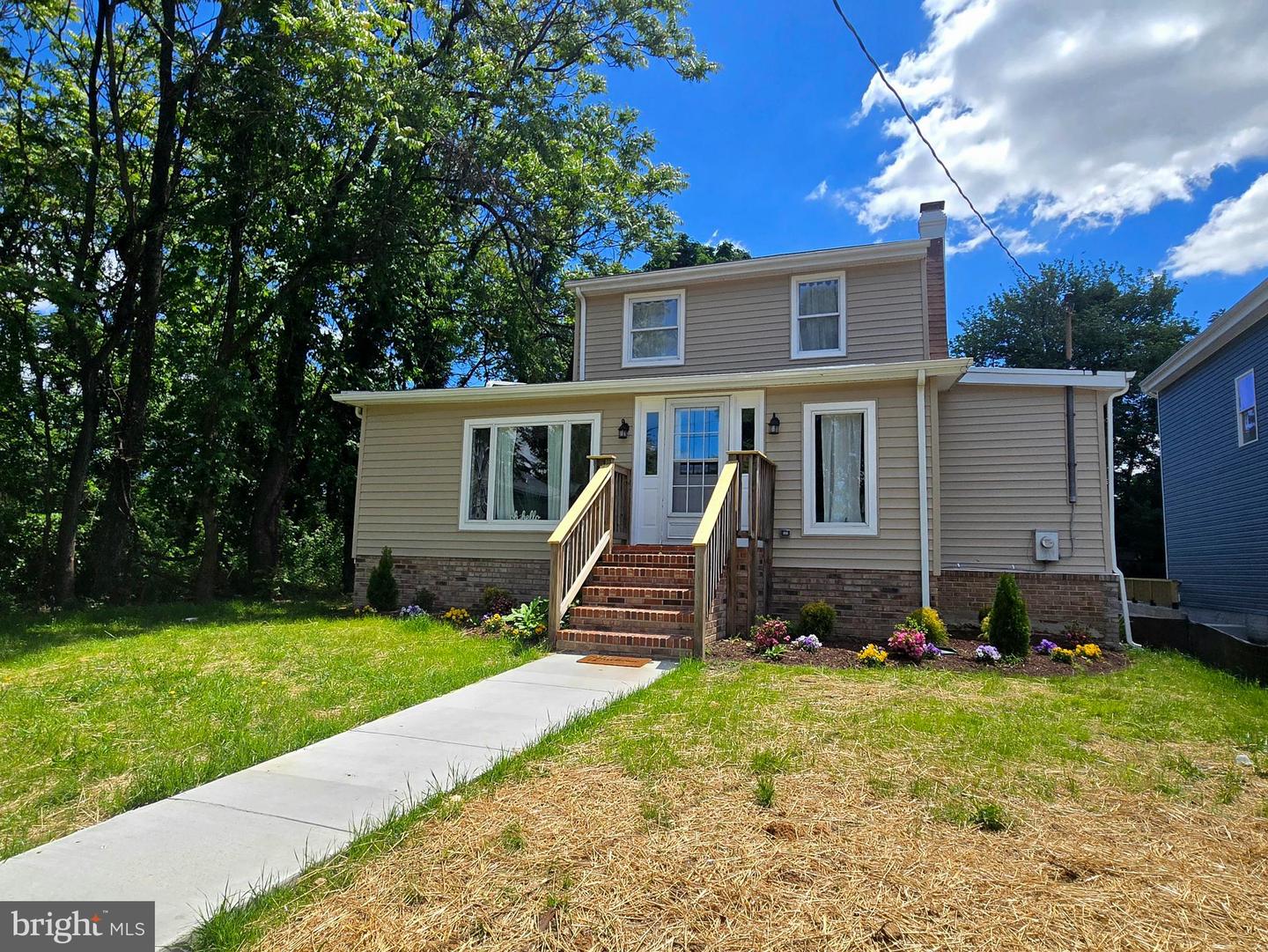 261 Arundel Rd Property Photo 3