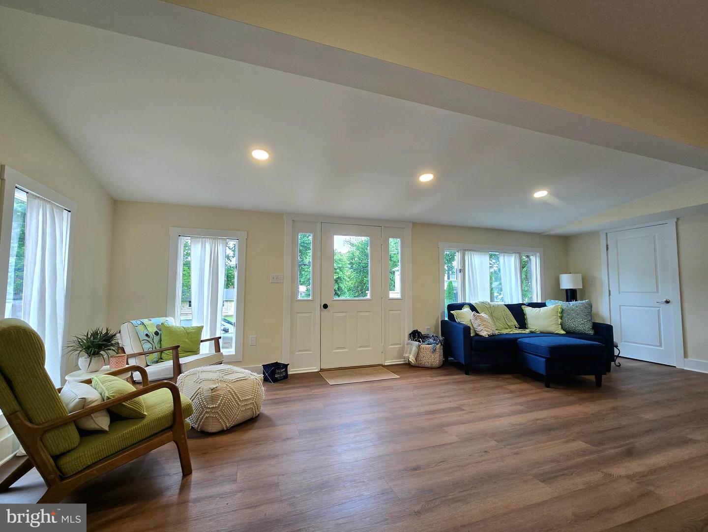 261 Arundel Rd Property Photo 4