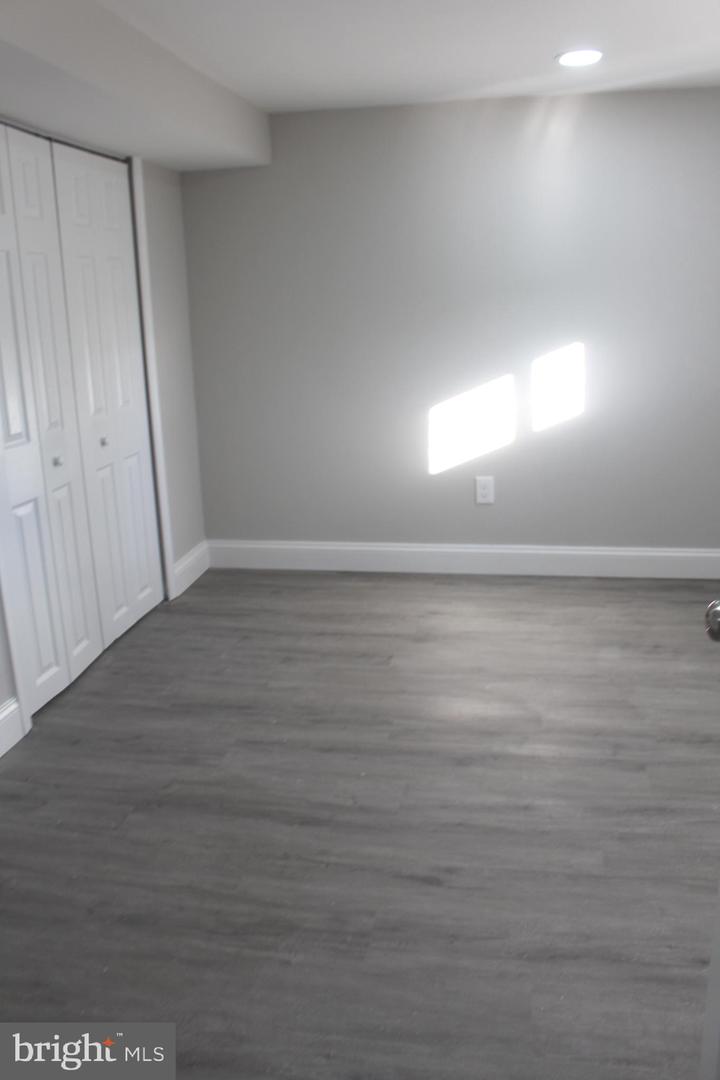 7967 Foster Ave Property Photo 30